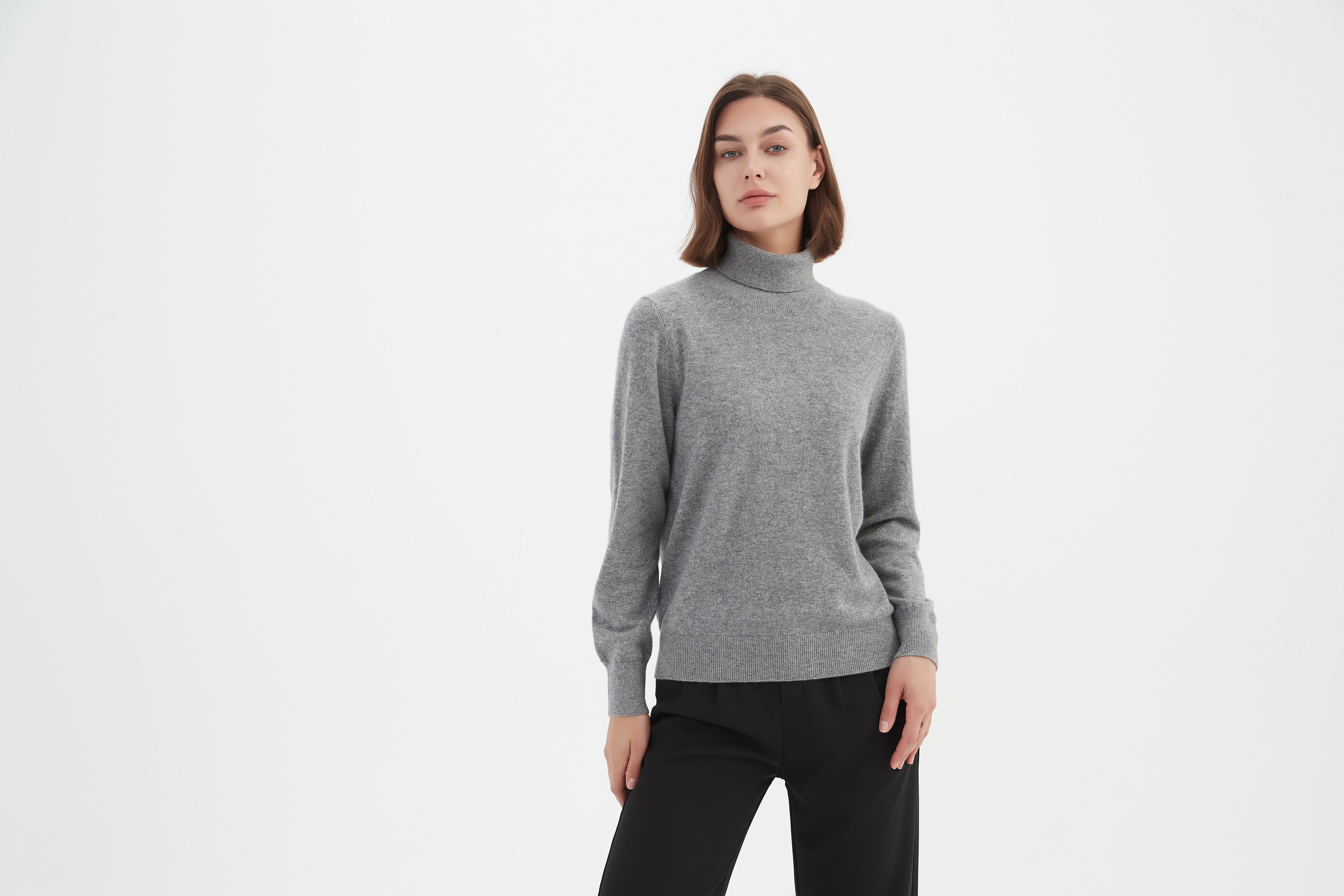 Stay Warm in Style: Aranyaa's Luxury Cashmere Turtlenecks Now Available in Canada